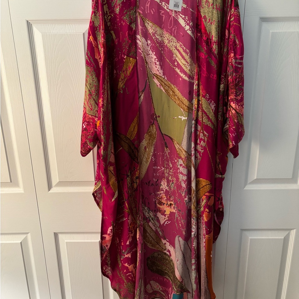Vibrant Pink and Green Kimono with Flowing Sleeves